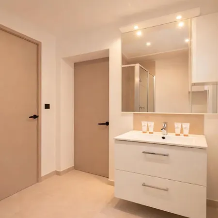 Gare Montparnasse - Premium Family Flat For 5, 2br باريس
