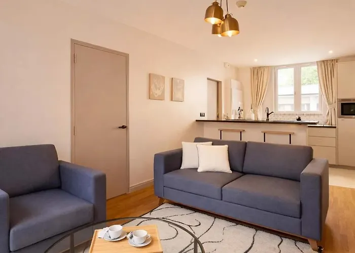Gare Montparnasse - Premium Family Flat For 5, 2br * Paris